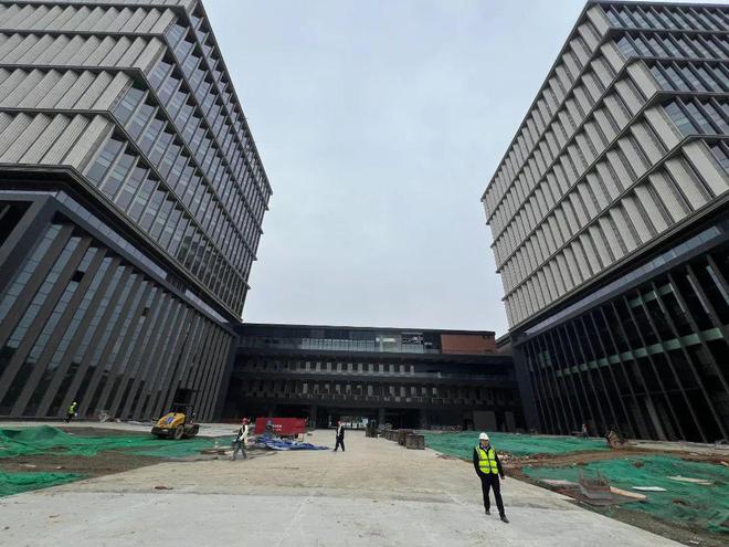 博鱼官方网站成都芯谷金融中间有新停顿！具有金融中间、贸易、旅店